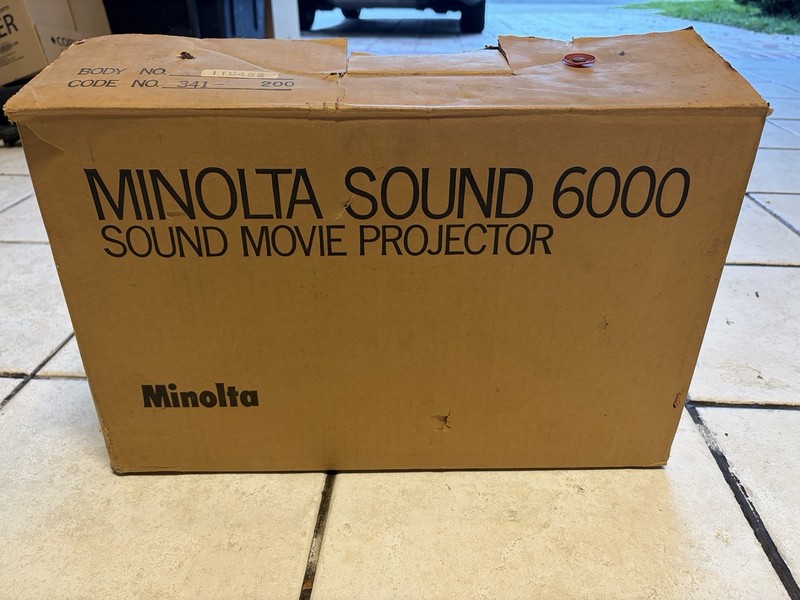 Minolta Sound 6000 Super 8 Sound Movie Projector Black 170W Long Throw Desktop