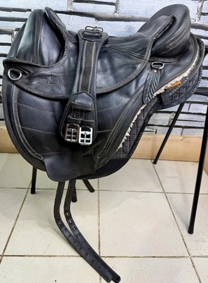 Größe 2 Barfuß Cheyenne baumloser Leder GP Sattel - mit Pads & Gurt - schwarz 