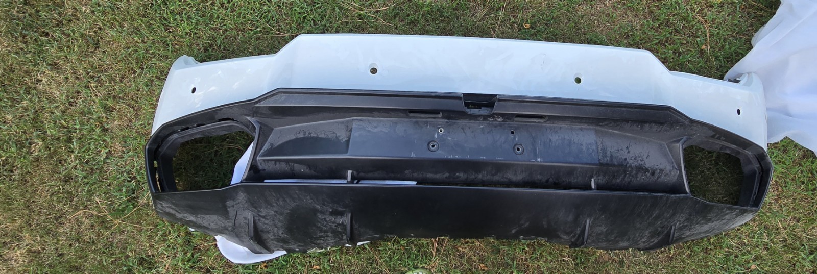 2017 Lamborghini Huracan Spyder Rear Bumper Diffuser OEM