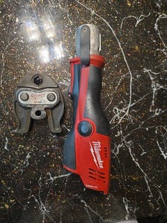 Milwaukee 2473 20 M12 Force Logic Press Tool and 3/4 clamp