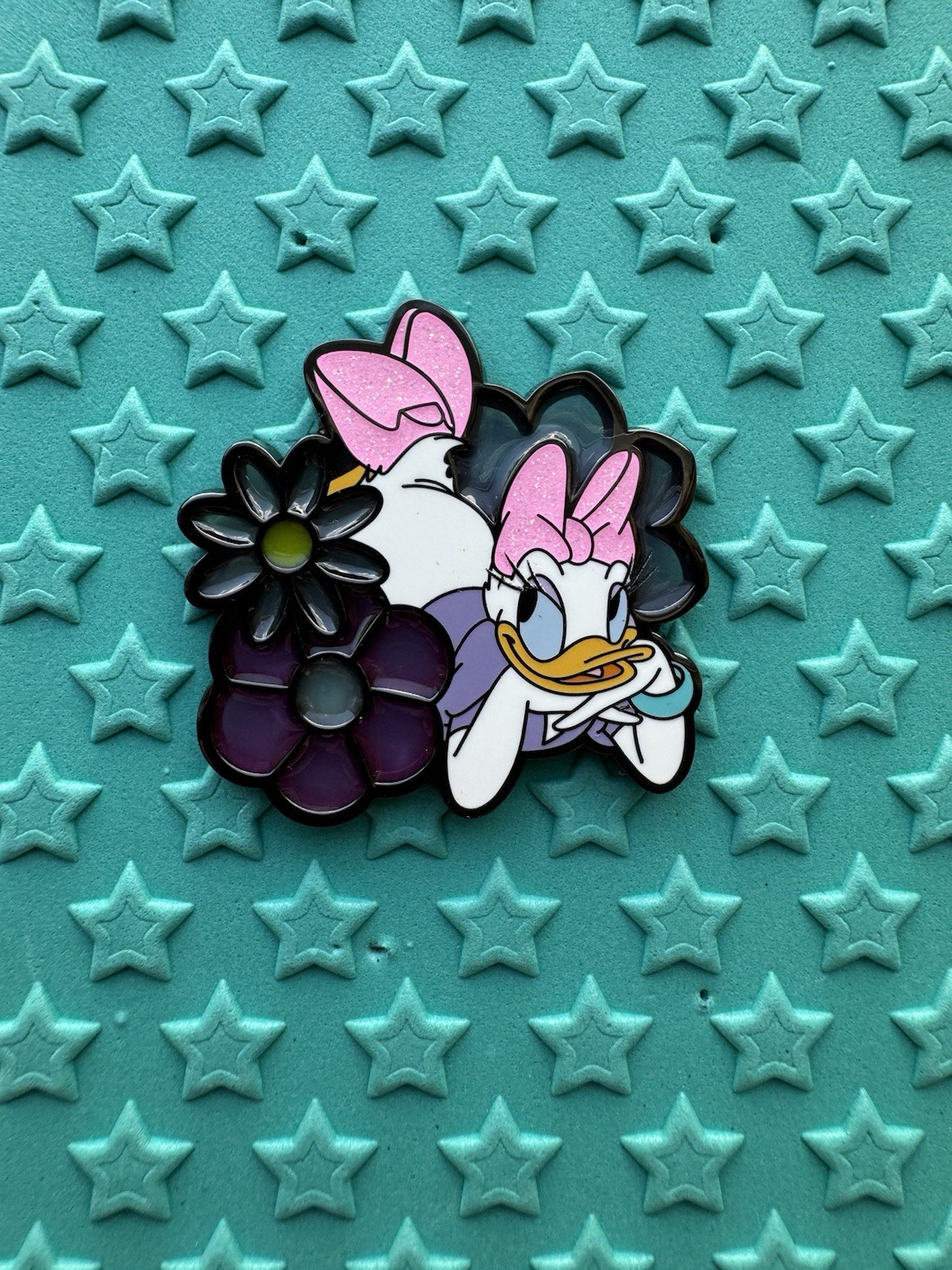 Disney Loungefly Daisy Duck 80th Pin Glitter Chaser