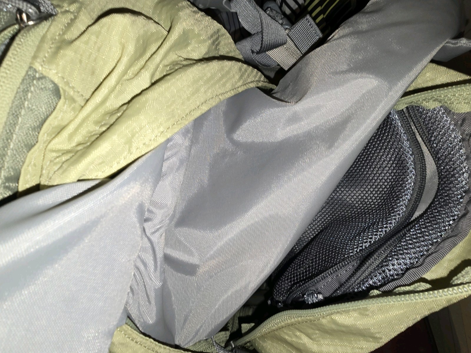 Theme Park Hiking Gregory backpack Jade 20 Trail Bicking Camping Read Below 