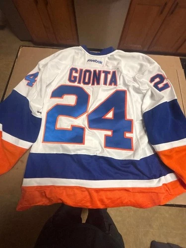 #24 Gionta New York Islanders Game Worn Hockey Jersey NHL GAME WORN JERSEY