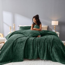 Luxury Velvet Quilt - Striped Channel Stitch Forest Green Quilt King, Soft Co...