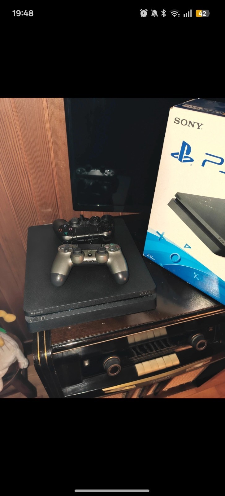 Sony PlayStation 4 Slim 500GB Console - Nera