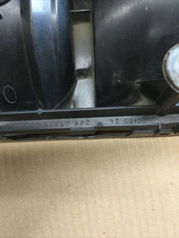 Luz trasera izquierda Chevy Camaro 1983-1990 (izquierda) GM 5973137 2 AG OEM usada (83) Foto 3 de 4