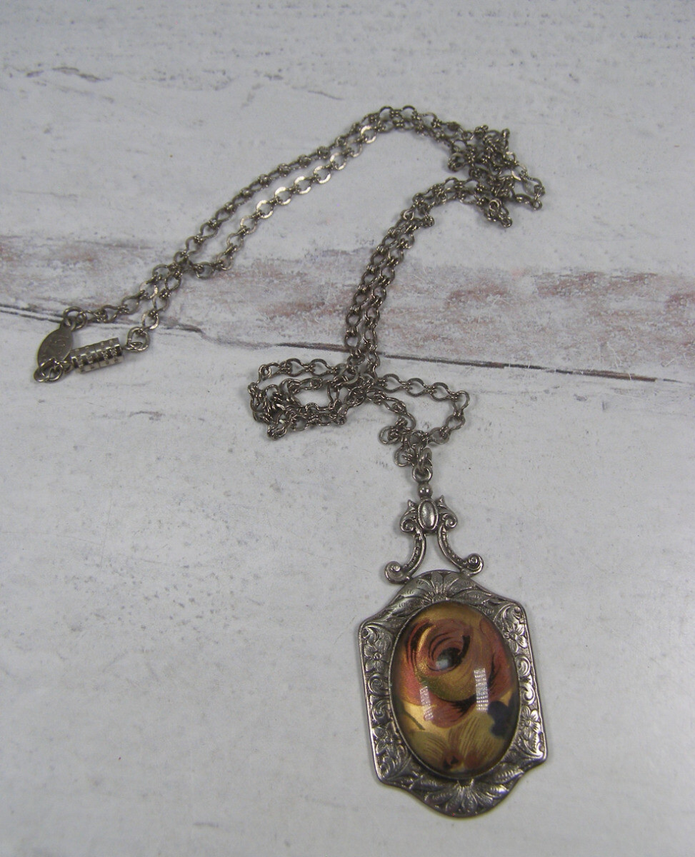 Vintage 1928 Jewelry Company Silver Tone Flwer Cameo Etched