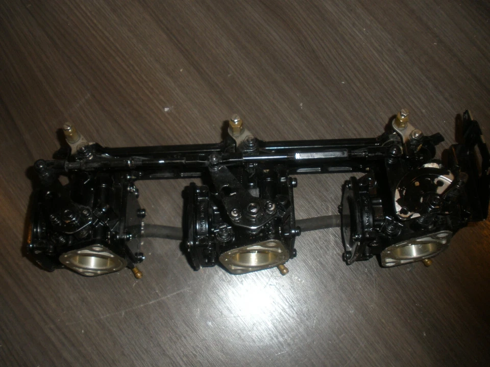 96 TIGERSHARK MONTE CARLO 900 CARBURETOR TRIPLE CARBS 0670-561 #1 - Imagem 4 de 4