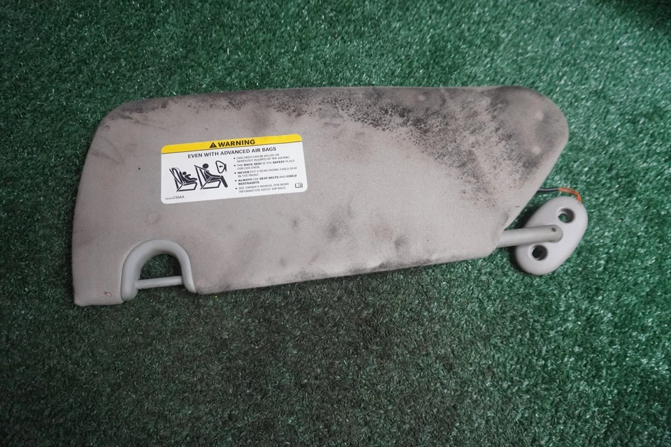 Dodge Caravan 2005 lado del pasajero derecho parasol OEM 1 pieza Foto 3 de 3