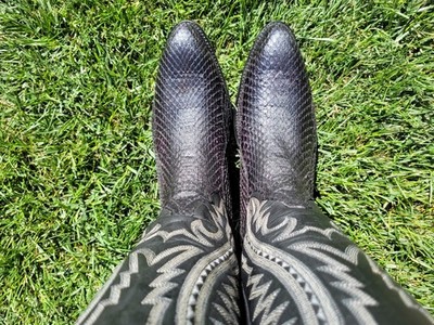 8 D   VINTAGE   LARRY MAHAN   SNAKESKIN   FRONT CUT   RARE   COWBOY WESTERN BOOT
