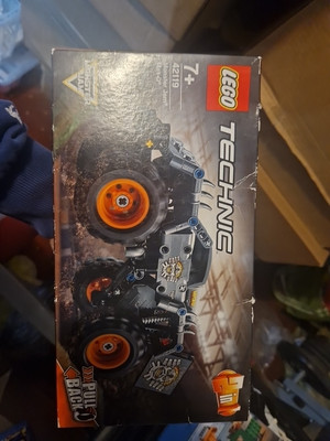 LEGO TECHNIC: Monster Jam Max-D (42119)