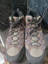 Merrell Hiker Womens MOAB3  NEW W/OUT BOX . Classic Hiker W-11Med Brown W/purple