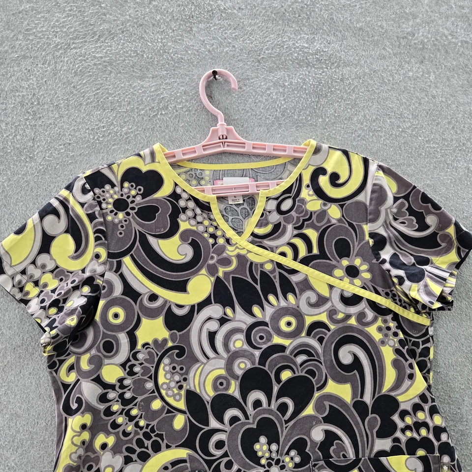 Blusa Médica Koi By Kathy Peterson Mujer L Gris Floral Envoltura Simulada Botón Corto Foto 4 de 4