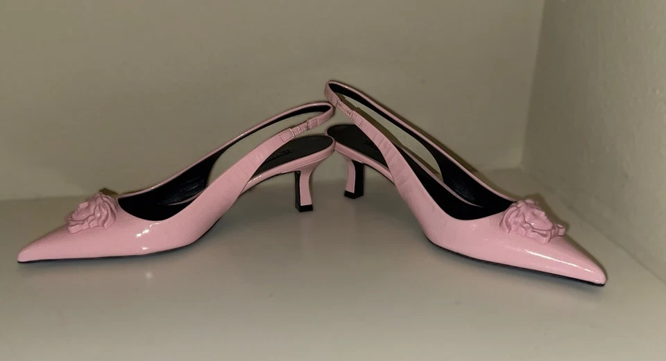 Nuevos zapatos de salón Versace, La Medusa, charol, con cordones, en rosa, talla 38 Foto 2 de 4