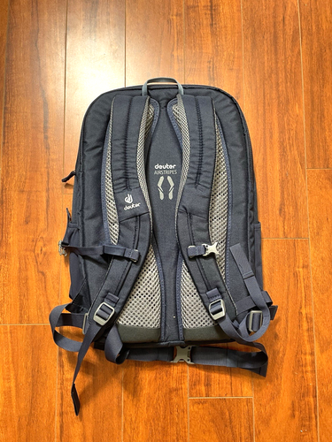 Deuter Giga Lifestyle Backpack Commuter Travel Laptop Daypack 28L Navy Blue - Picture 2 of 9