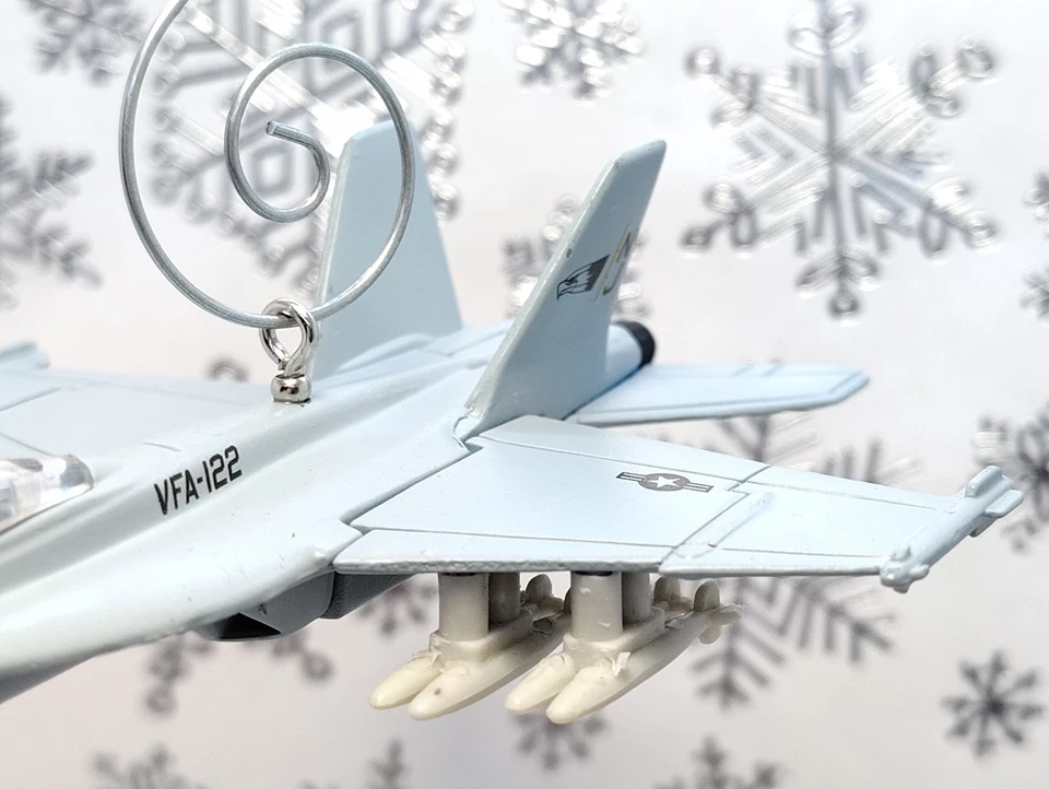 USN F/A 18E Super Hornet Fighter Jet Adorno de Navidad Personalizado Regalo Avión F18 Foto 4 de 4