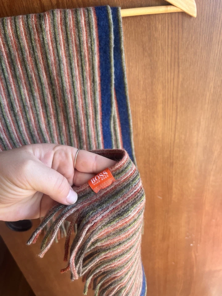 Bufanda de punto acanalado 100 % lana virgen Hugo Boss con rayas vintage azul, verde Foto 3 de 4