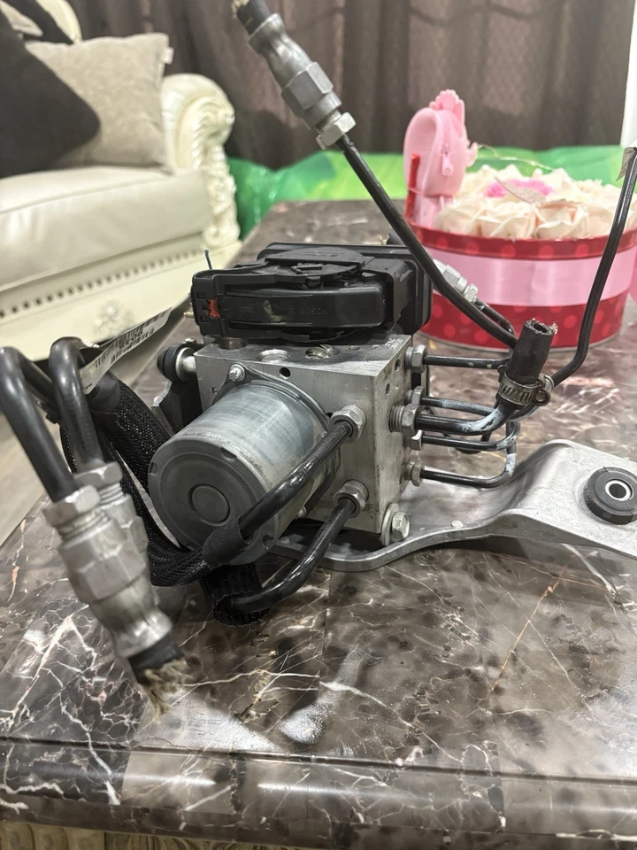 Chevrolet Volt 2018 ABS unidad de módulo de bomba de freno antibloqueo 84309756 Foto 2 de 4