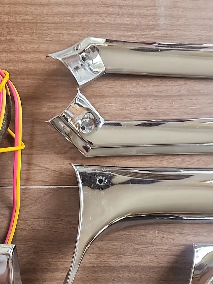 1963 Chrysler Imperial, Custom and Crown NOS Garnish Mouldings - Image 2 of 4