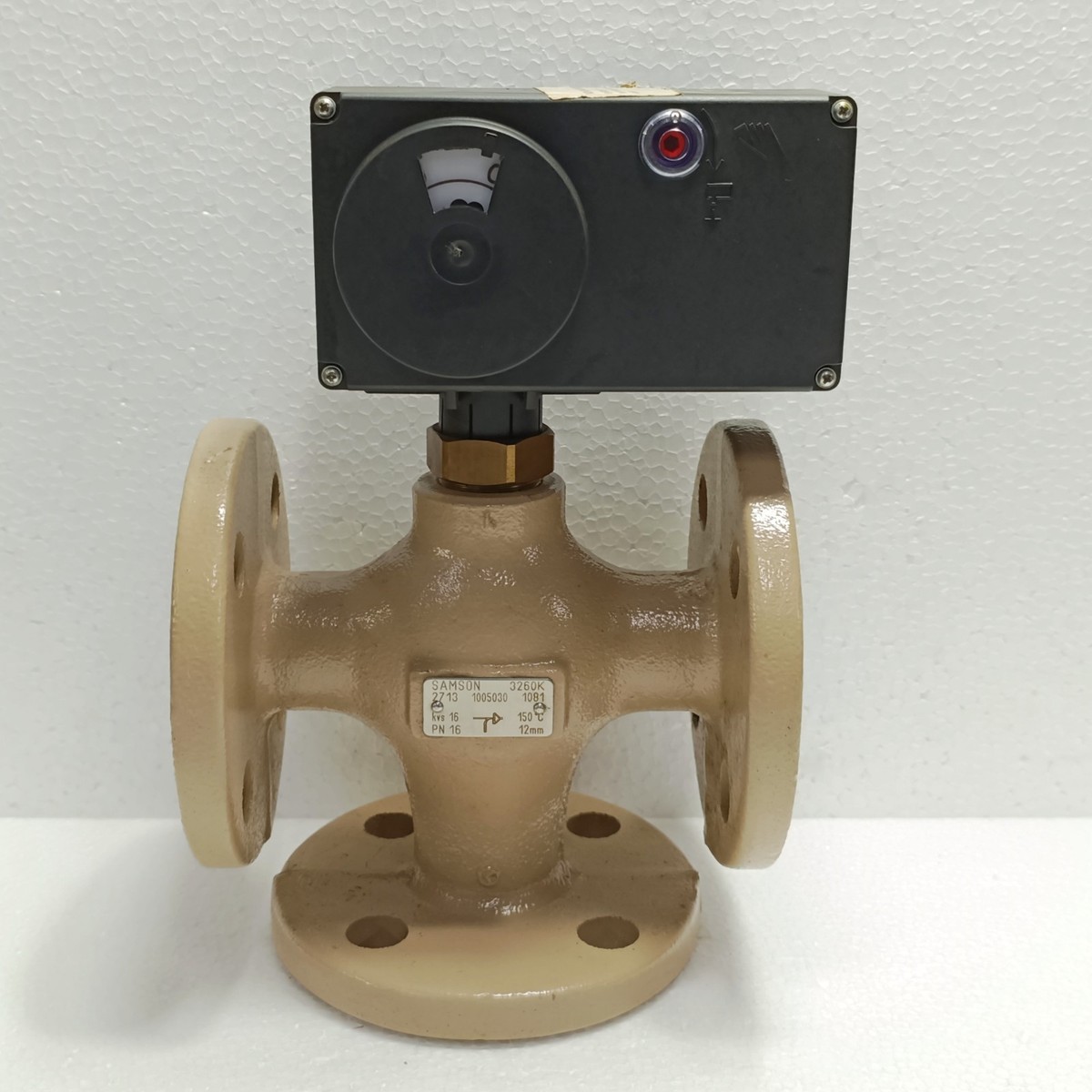 SAMSON 3260K PN16 Control Valve 5825-20 Actuator 150 ∘ C Kvs16