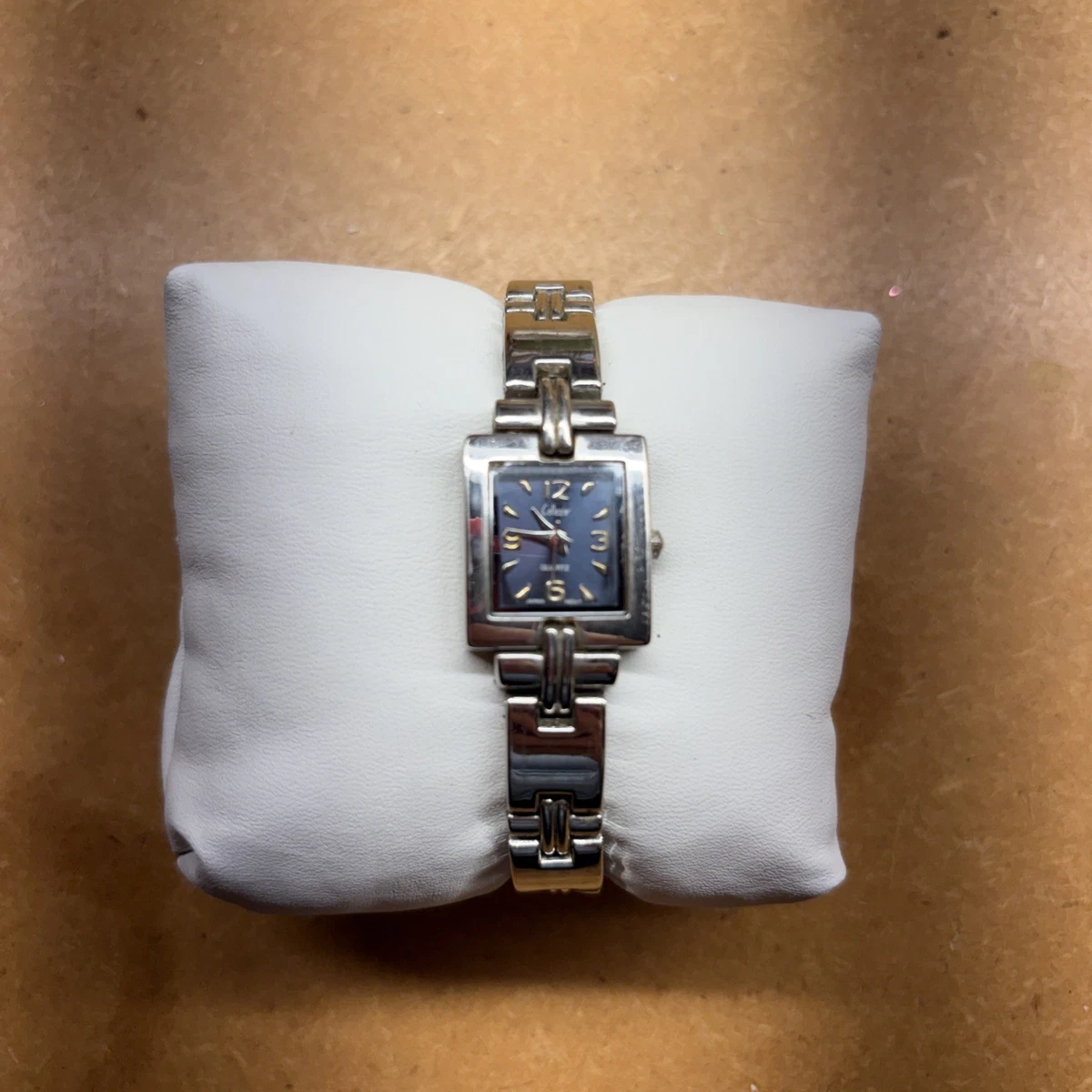 Vintage Women’s Collazier 7” length Quartz Watch ( needs battery ) VINTAGE Collezier Woman main image 2
