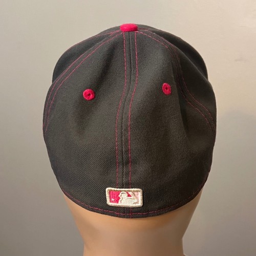 DETROIT TIGERS PINK LOGO Baseball Hat New Era Official MLB On-Field Cap Sz 7-1/4 - Picture 4 of 16