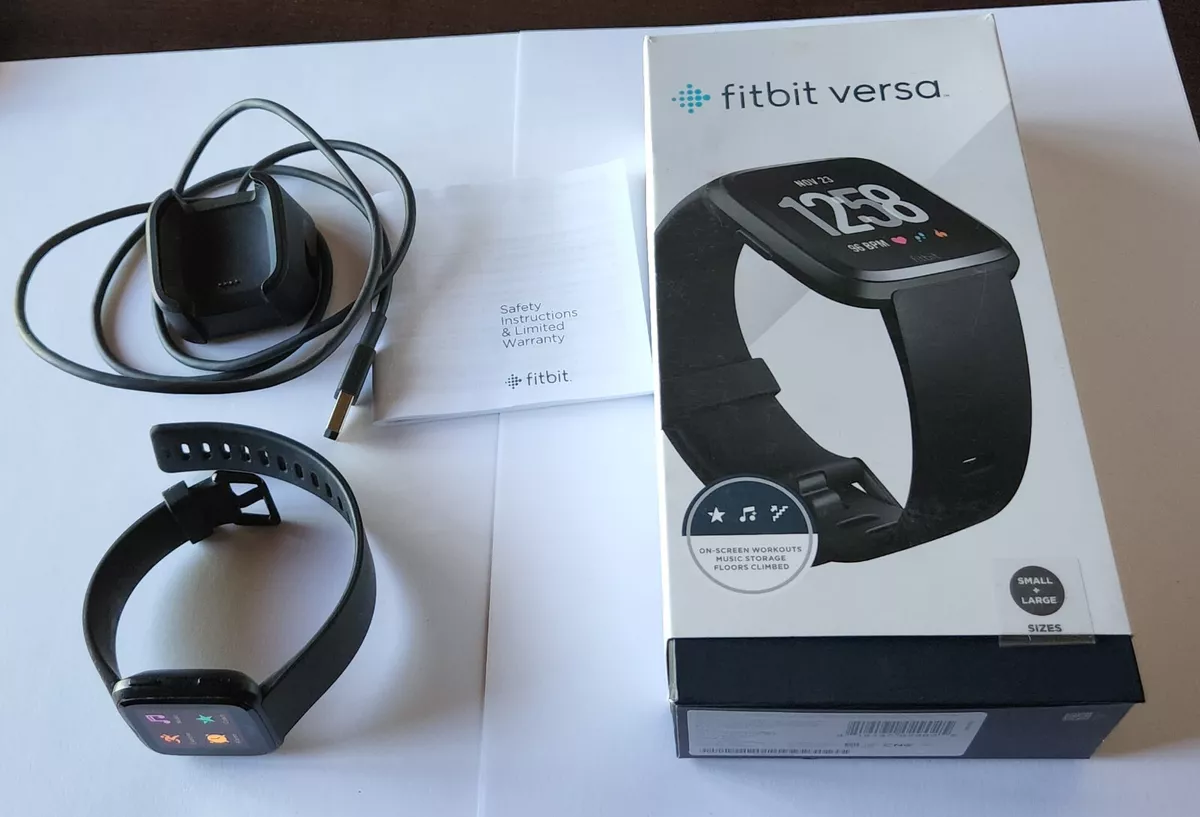 USED Black LARGE Fitbit Versa Smartwatch FB504 with Accessories in Retail Pkg