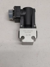 ZF Transmission Valve 2-Pin 0501 318 422, 1025365, OEM