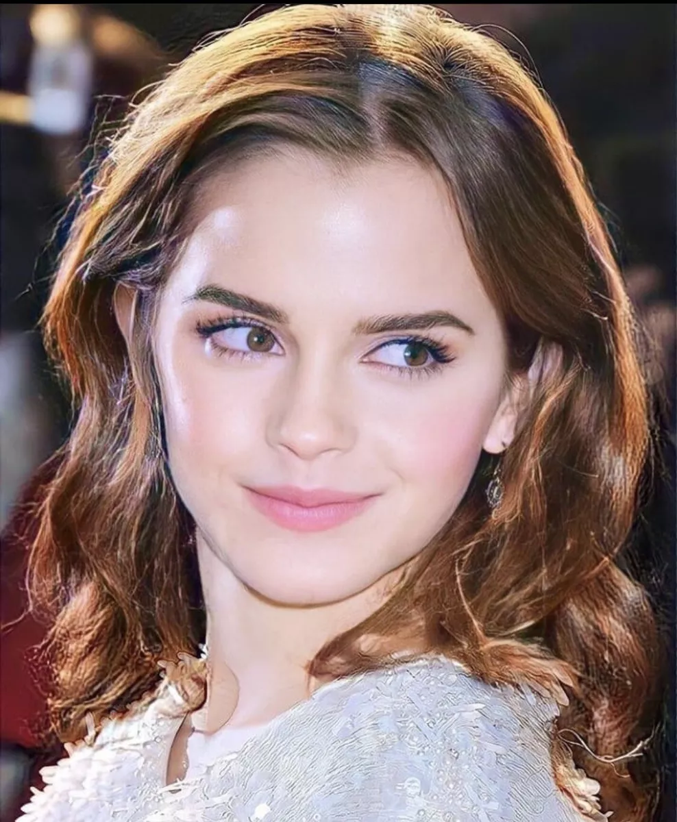 EMMA WATSON - ANOTHER BEAUTIFUL FACE SHOT !!! | eBay