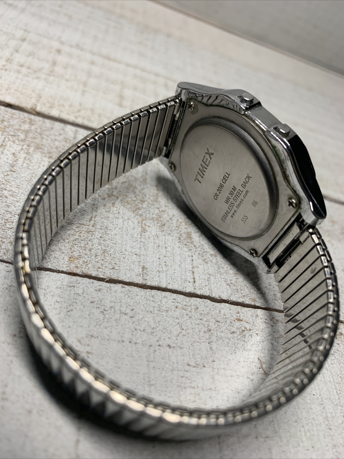 Timex R6 TIMEX 555 R6 Classic Digital Indiglo 33mm Silver Tone watch Needs ...