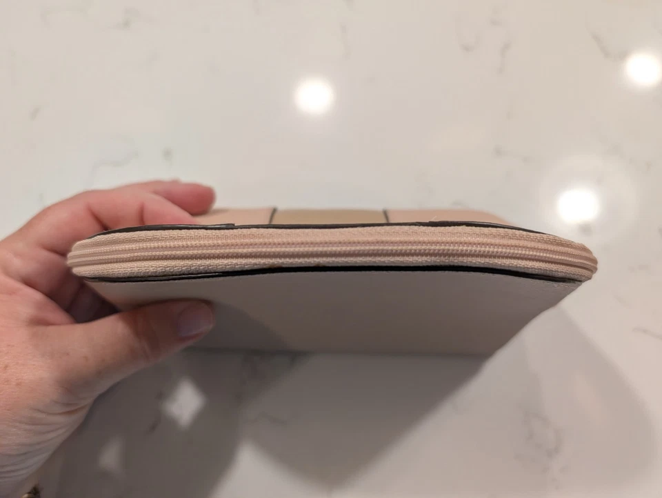 Bolso de Cosméticos Michael Kors Central Rayas Oro Rosa Cúpula Pequeño Foto 4 de 4