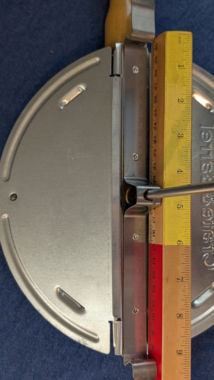 Crate and Barrel - Whirley Pop Popcorn Maker - Silver color - wood handles - EUC