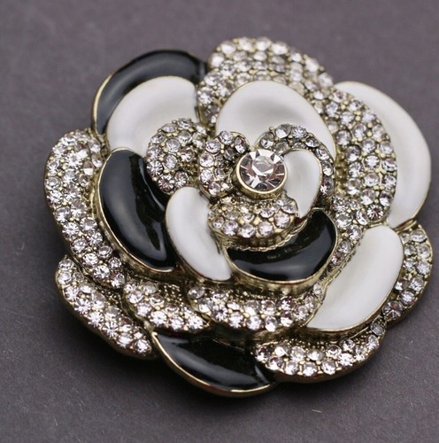 Heidi daus "Captuvating Camilla" White and Black Floral Enamel Crystal Pin - Picture 3 of 5