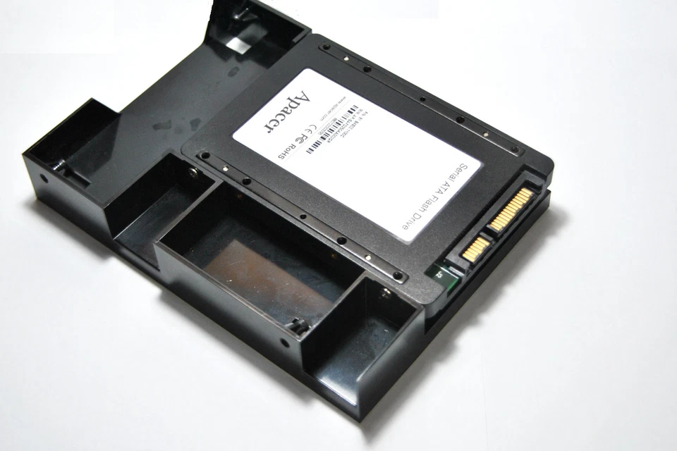 661914-001 3.5" to 2.5" SSD Adapter for HP GEN8/G9 651314-001SAS/SATA Tray Caddy - Image 4 of 4