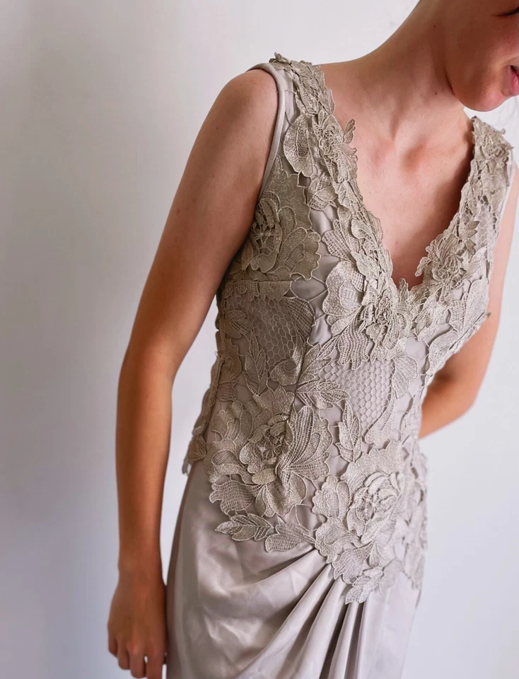 Maxi Vestido de Boda GEORGE GROSS Vintage Champagne Cuello en V Encaje Noche 8 10 Foto 2 de 4