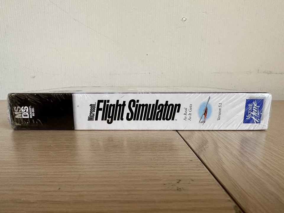 Vintage Microsoft Flight Simulator Big PC Box 3 1/2 Disk New & Sealed - Image 4 of 4