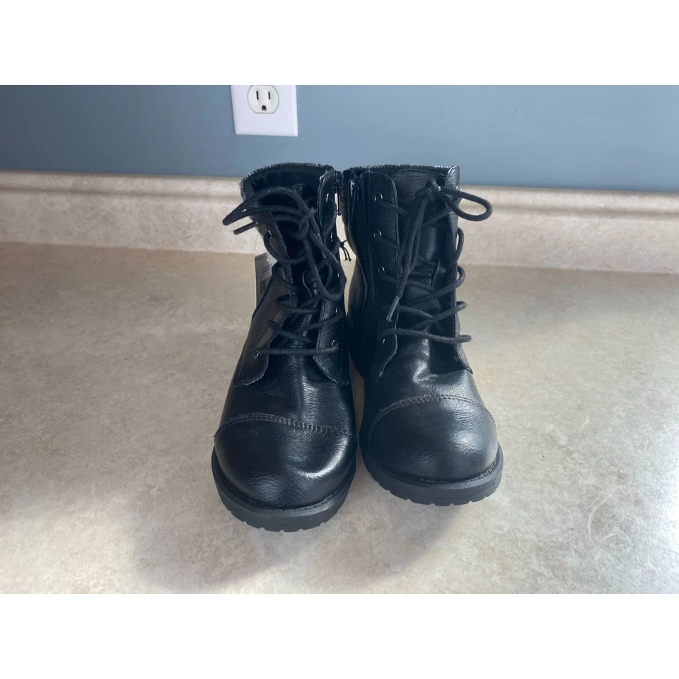 Botas con cordones George Girls talla 12 negras y grises con cremallera lateral NUEVAS Foto 2 de 4