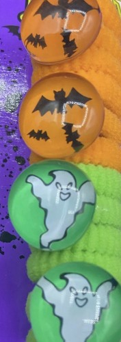 Pack of 8, orange, black, green, purple Beaded Halloween Pony Tail Hair Ties - Picture 3 of 4