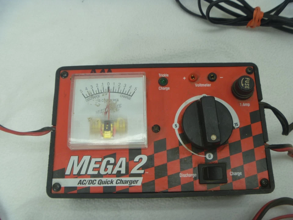 Dynamite Mega 2 AC/DC Quick Charger Ni-Cd Batteries  Fast Charge 12v 110v - Image 2 of 4