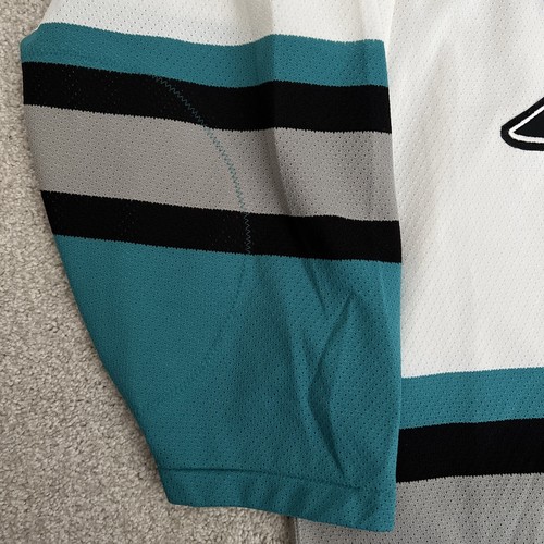 San Jose Sharks Men’s 44 CCM 1991-92 White Sweater Jersey Vintage NHL Center Ice - Picture 3 of 13