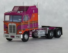 TRAINWORX N 41063 KENWORTH K100 AERODYNE SALEM BURGUNDY  ORANGE
