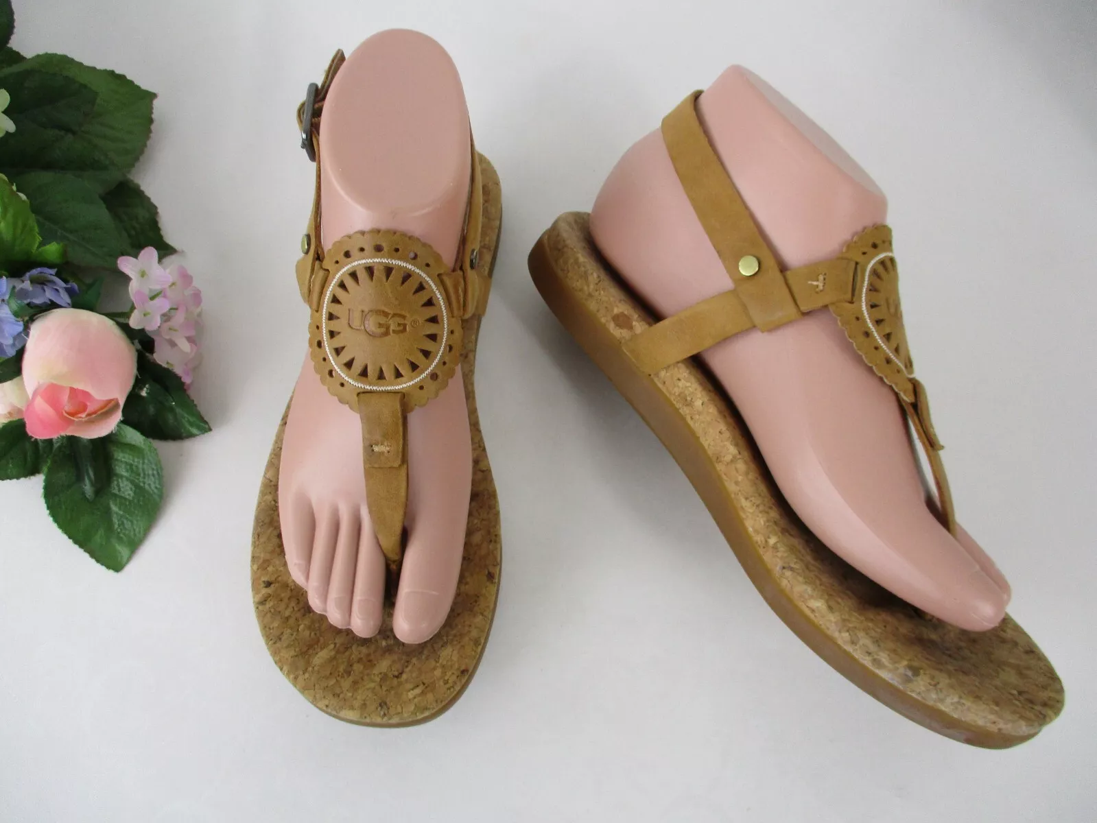 Sandali UGG Ayden taglia 8 5 marroni in pelle con tanga plantare in sughero