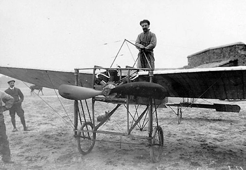 R&N Model Airplane Plans (FF): Bleriot XI 1/12 Scale 26" Wingspan - Image 4 of 4