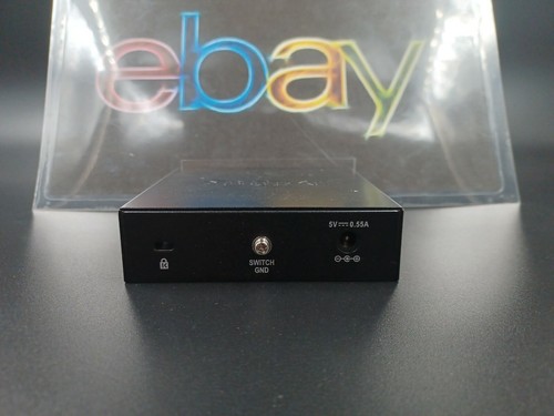 D-Link DES-105 5 Port 10/100 Unmanaged Metal Desktop Switch - Picture 5 of 5