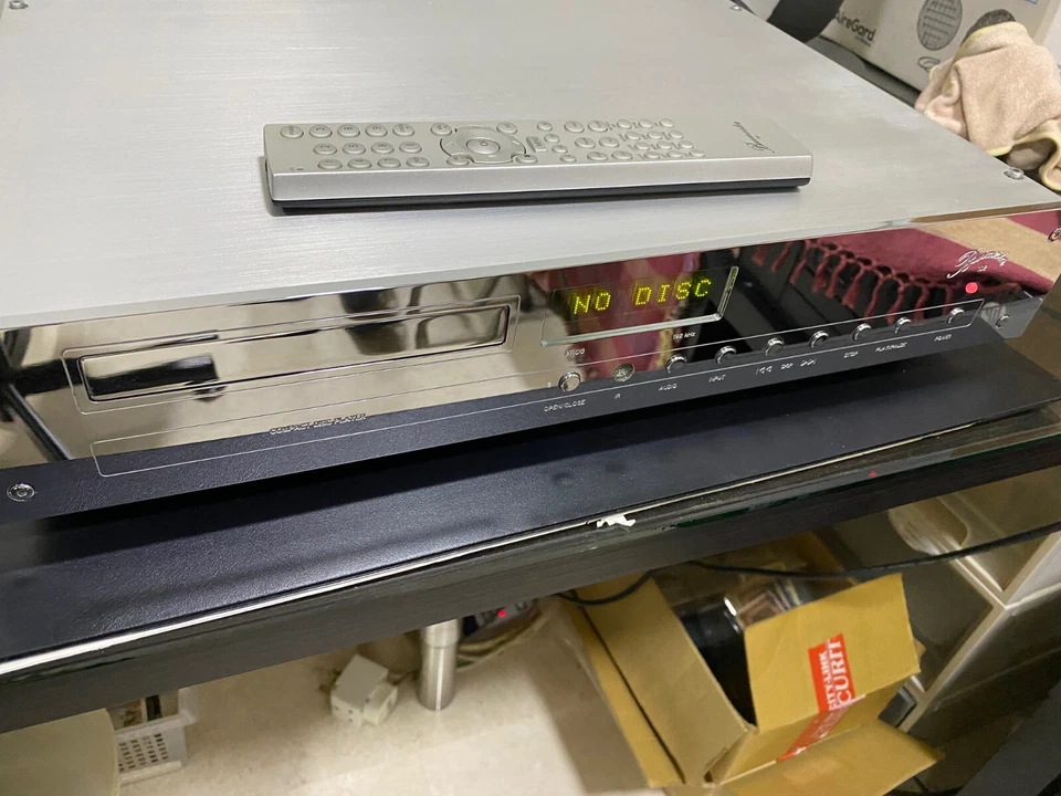 Burmester CD102 Classic Line Direct Drive CD Player (Used) with RC - Image 2 of 4