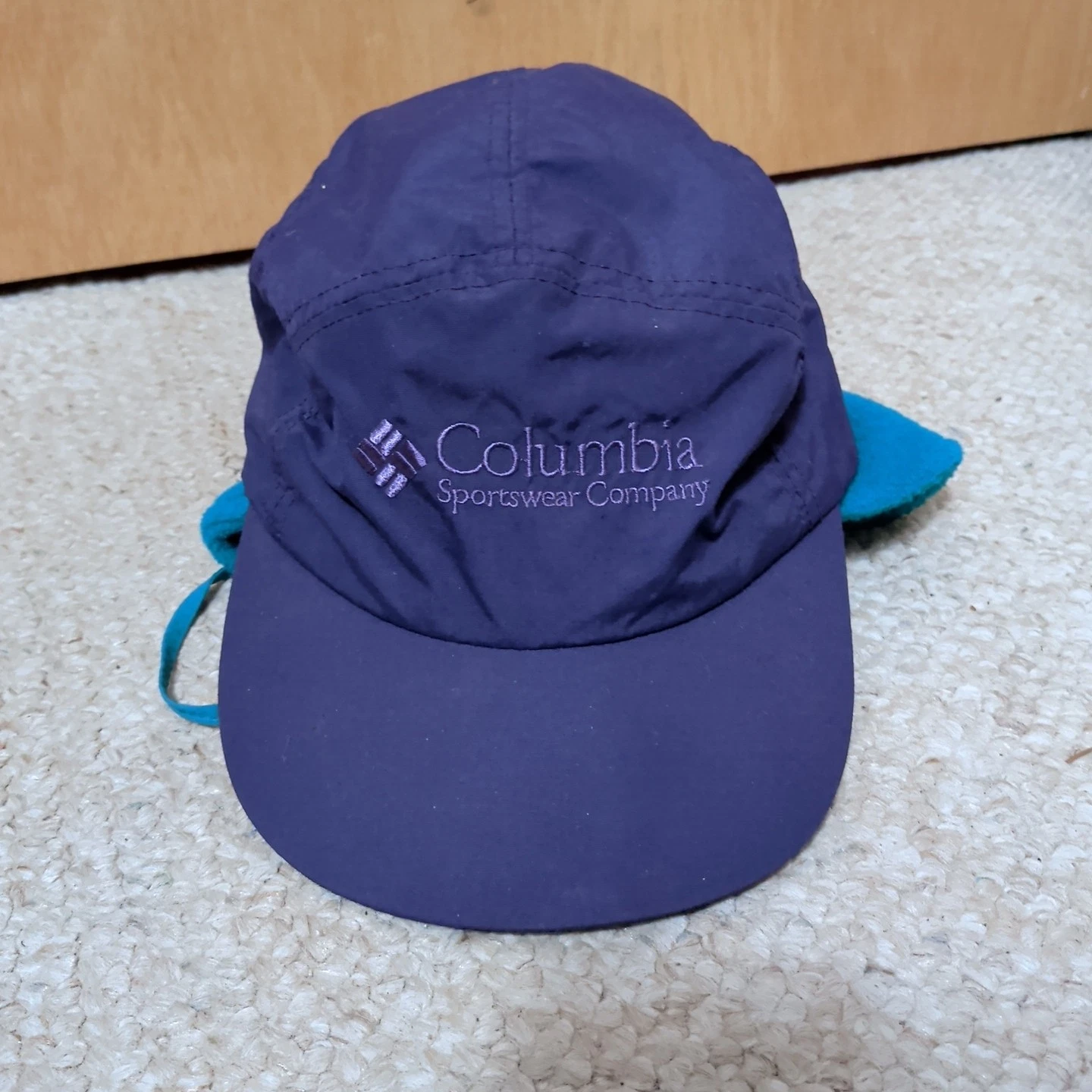 Vintage Columbia Sportswear Hat Cap Mens L Purple 5 Panel Lined Winter Trapper
Opens in a new window