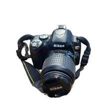 Nikon D40 Digital SLR Camera Kit with AF-S DX 18-55mm f/3.5 works great