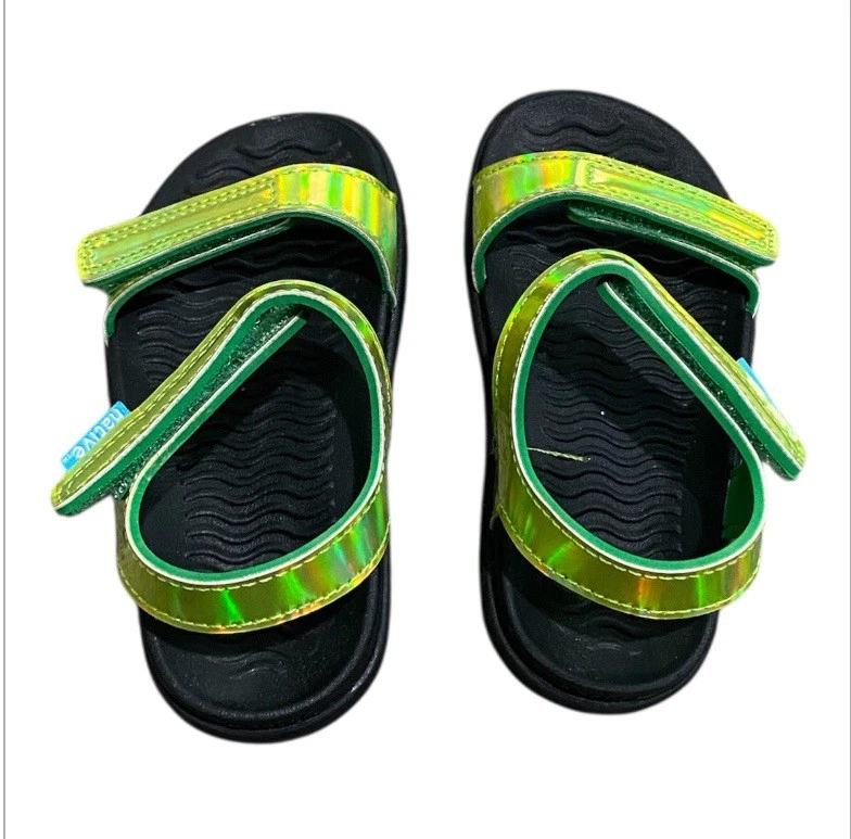 Sandalias Nativas Niños Jóvenes Niño Pequeño Charley Holograma Verde Iridiscente Talla C-7 Foto 3 de 4