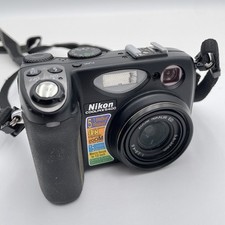 Nikon COOLPIX E5400 5400 5.0 MP Digital Camera W/ Strap *NO BATTERY*