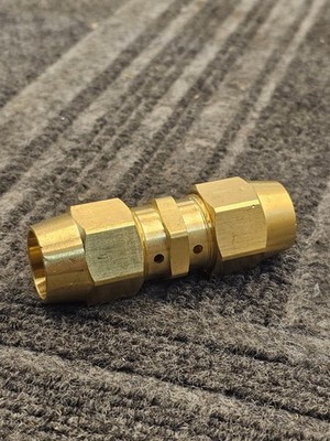 FPI 3/8'' ID UNION FITTING DOT RUBBER AIR BRAKE HOSE